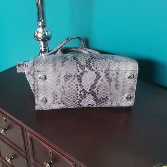 Michael Kors gray snakeskin selma bag - Picture 5 of 8